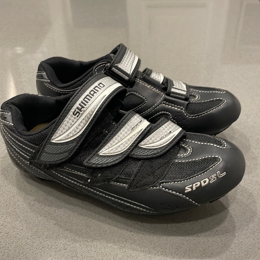 Spin and Cycling shoes 6.5 Shimano (38 size)